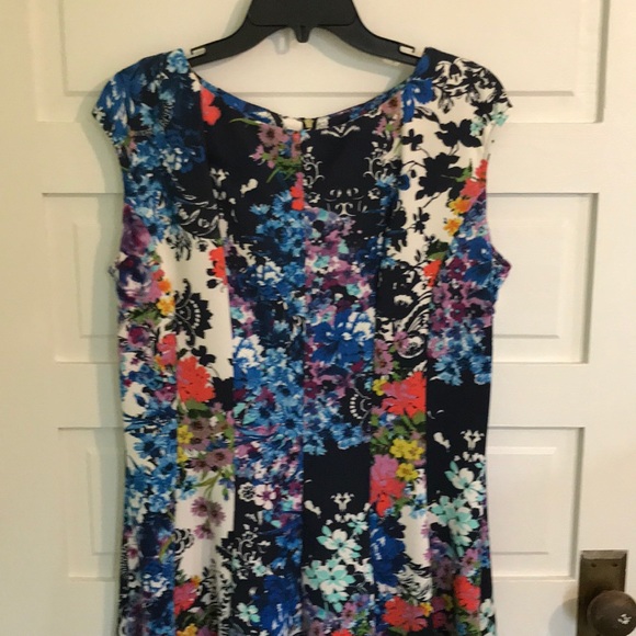 Dress - Picture 1 of 5